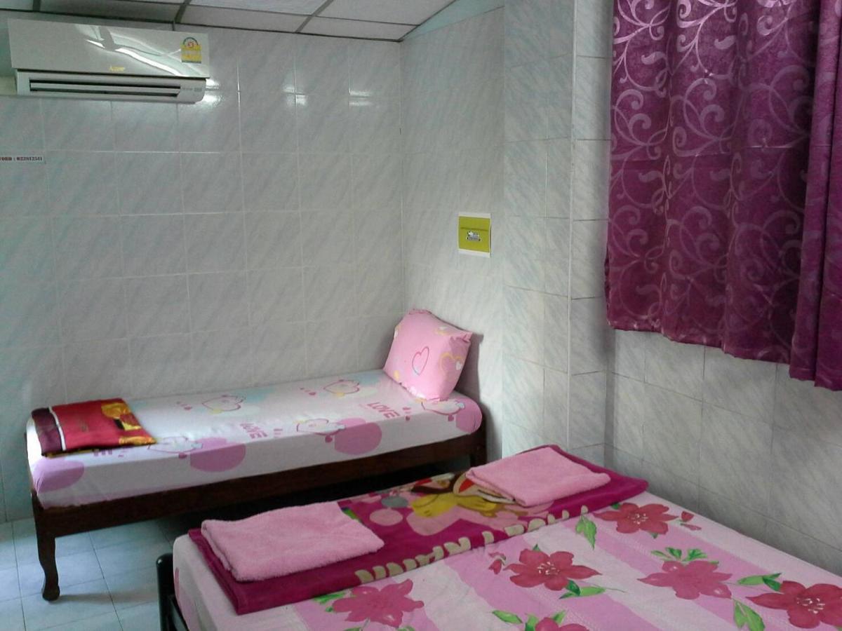 New Central Guesthouse Bangkok Eksteriør bilde