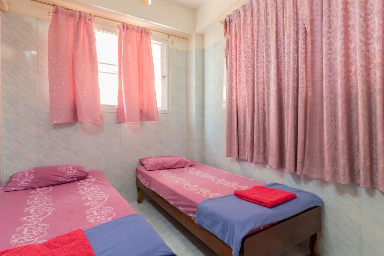 New Central Guesthouse Bangkok Eksteriør bilde