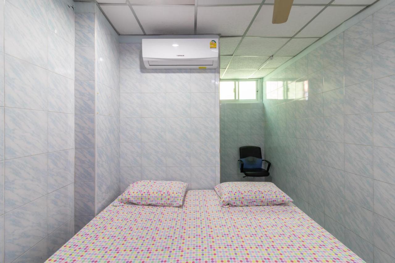 New Central Guesthouse Bangkok Eksteriør bilde