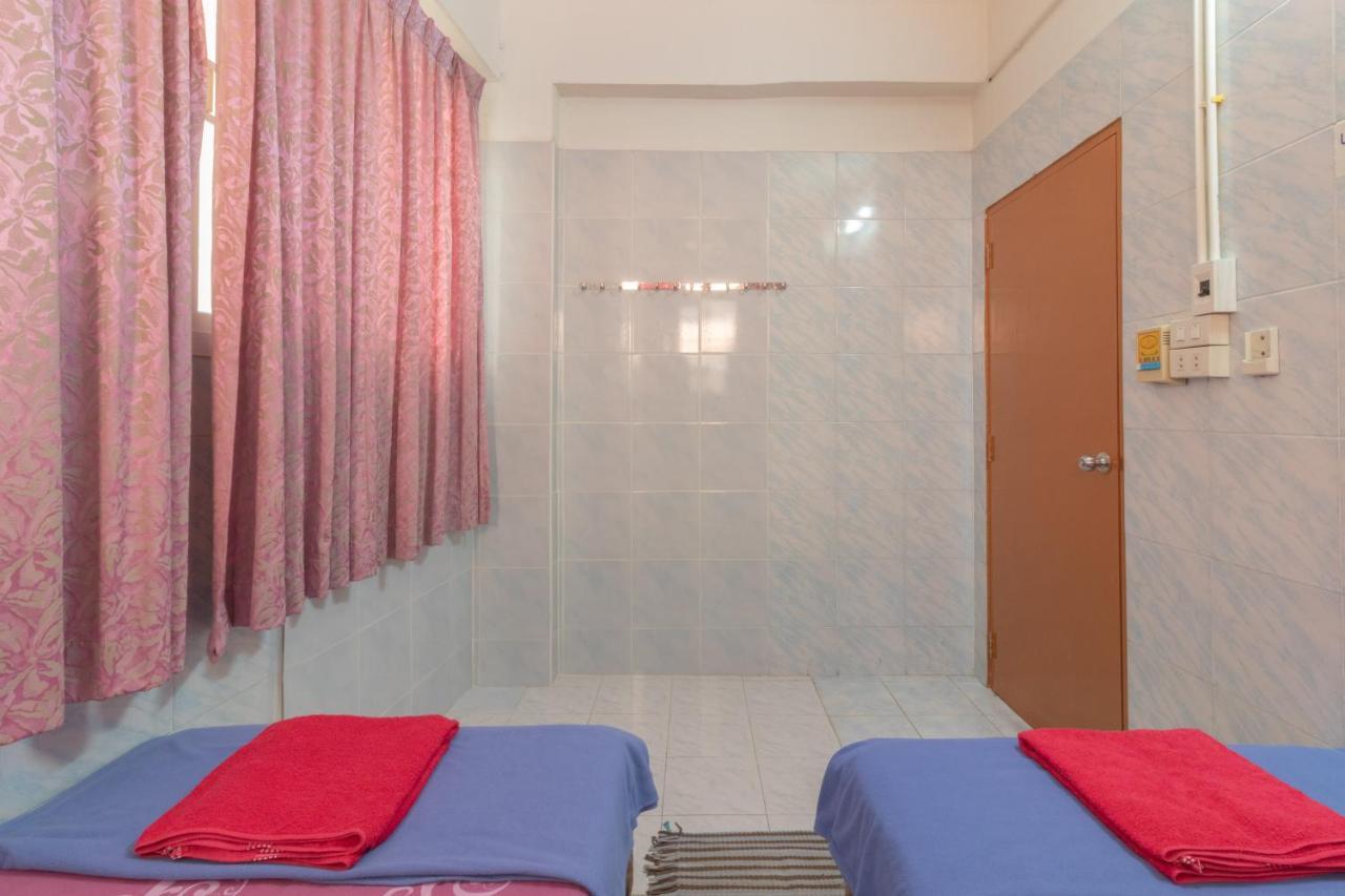 New Central Guesthouse Bangkok Eksteriør bilde