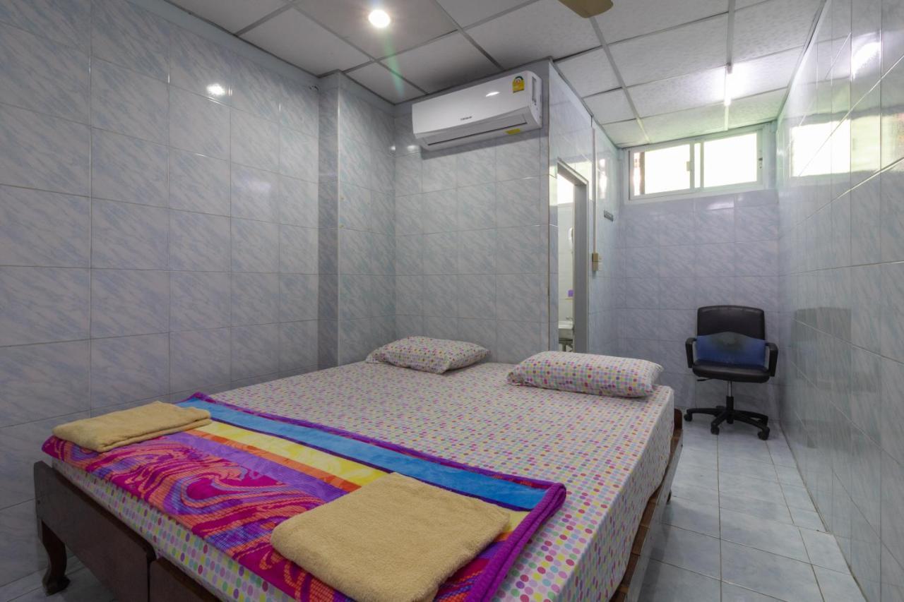 New Central Guesthouse Bangkok Eksteriør bilde